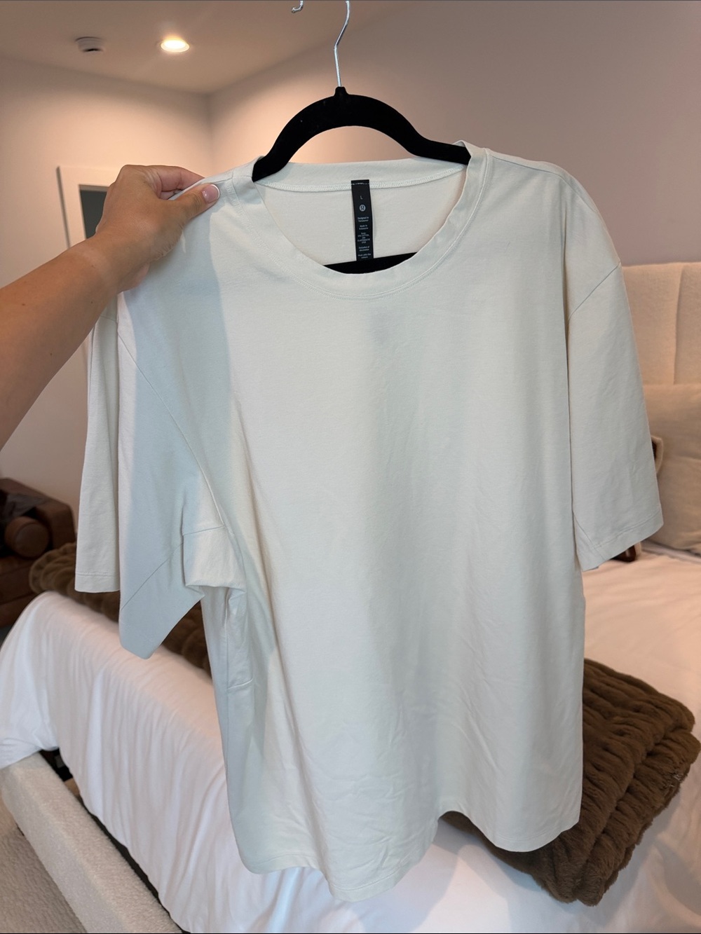 lululemon athletica Men's off white Short Sleeve Tee